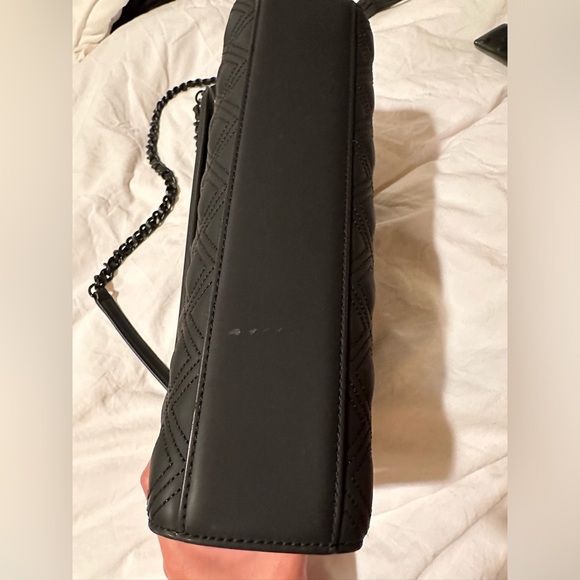 TORY BURCH BLACK FLEMING MATTE CONVERTIBLE SHOULDER BAG - Picture 6 of 11